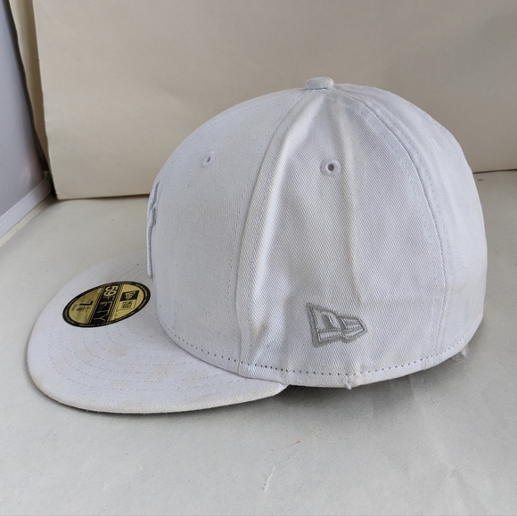 New Era Official MLB New York Yankees 59Fifty Fitted Hat Snapback 7 1/8 WHITE - Picture 5 of 10